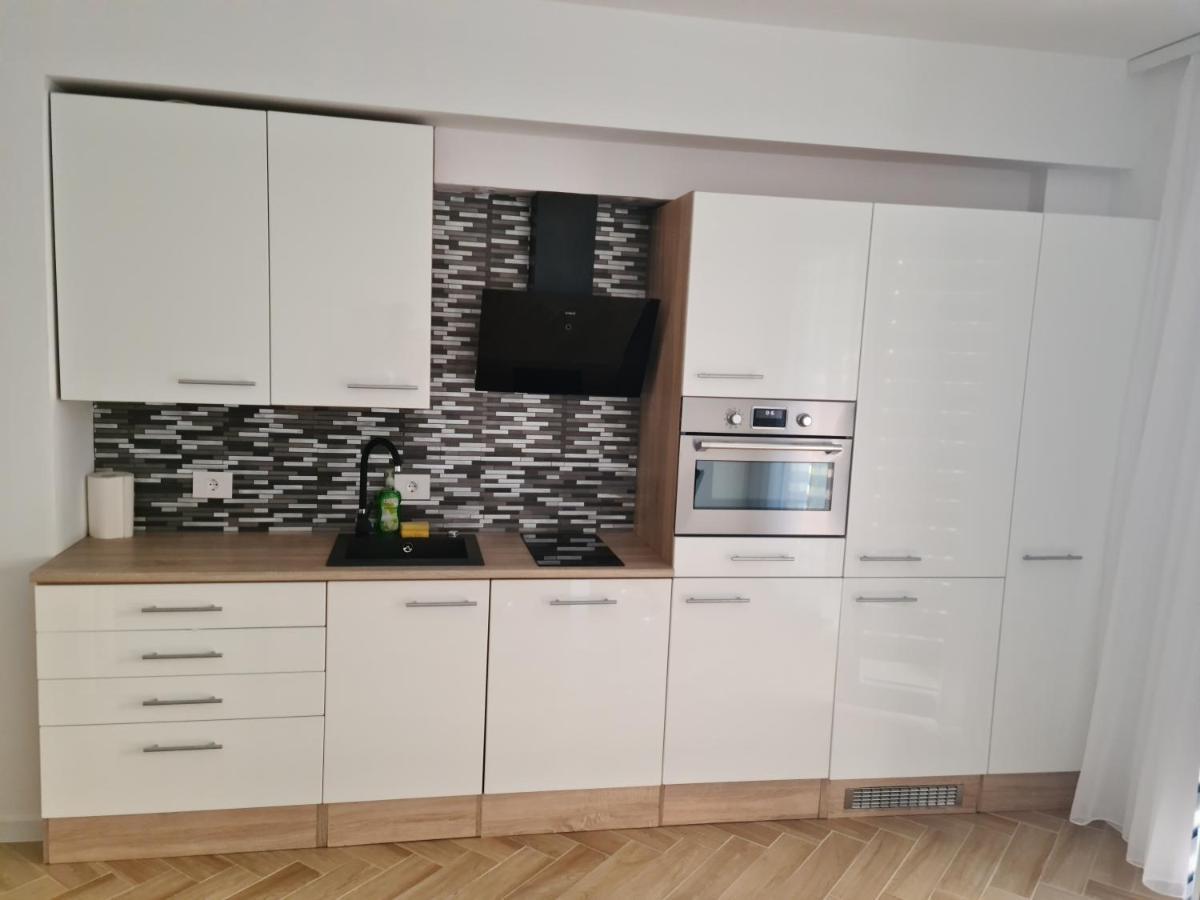 Apartament In Complex Rezidential In Oradea Lägenhet Exteriör bild