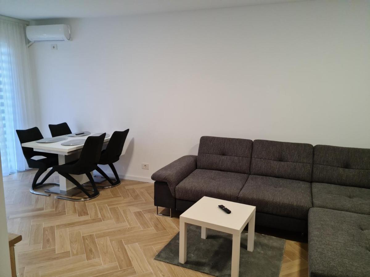 Apartament In Complex Rezidential In Oradea Lägenhet Exteriör bild